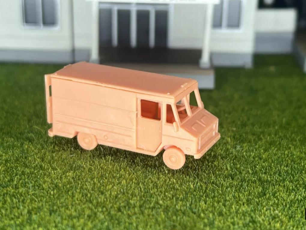 SW 3D resin kit no. 977 1/144 Chevrolet Shuttle Bus USAF
