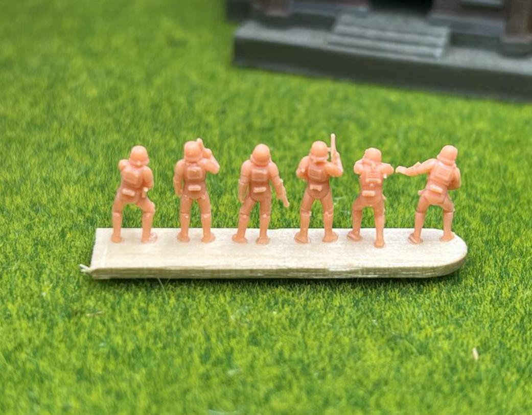 SW 3D resin kit no.565 1/144 Non-Star Wars Stormtrooper