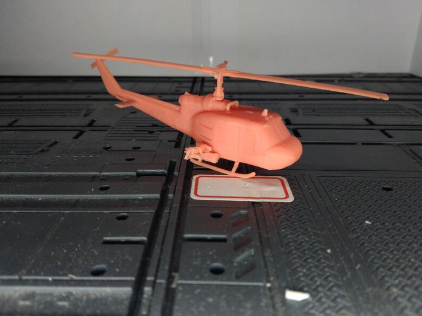 SW 3D resin kit no.413 1/144 UH-1C with mg & rocket launcher