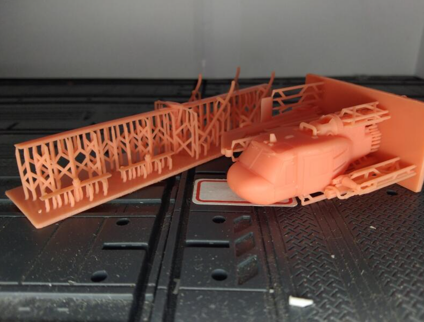 SW 3D resin kit no.413 1/144 UH-1C with mg & rocket launcher