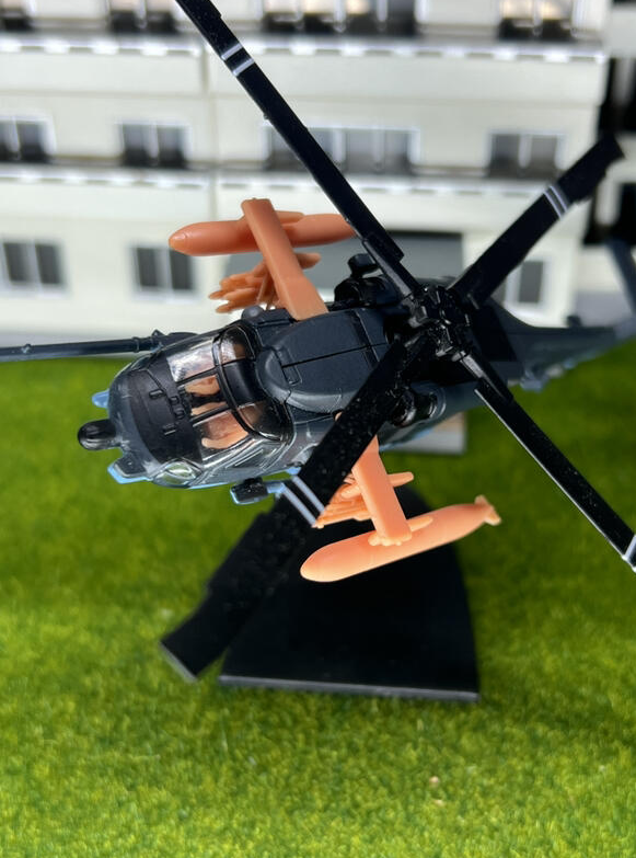 SW 3D resin kit no.899 1/144UH-60A Pylon, Fuel Tank, and Hellfire Missile Conversion Parts (Helicopter not included)