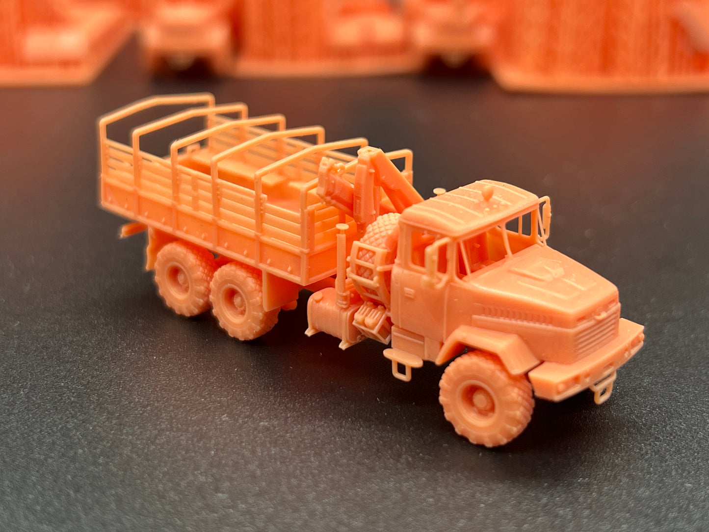 SW 3D resin kit no.1565 1/144 KRAZ 6322 MASTER 02