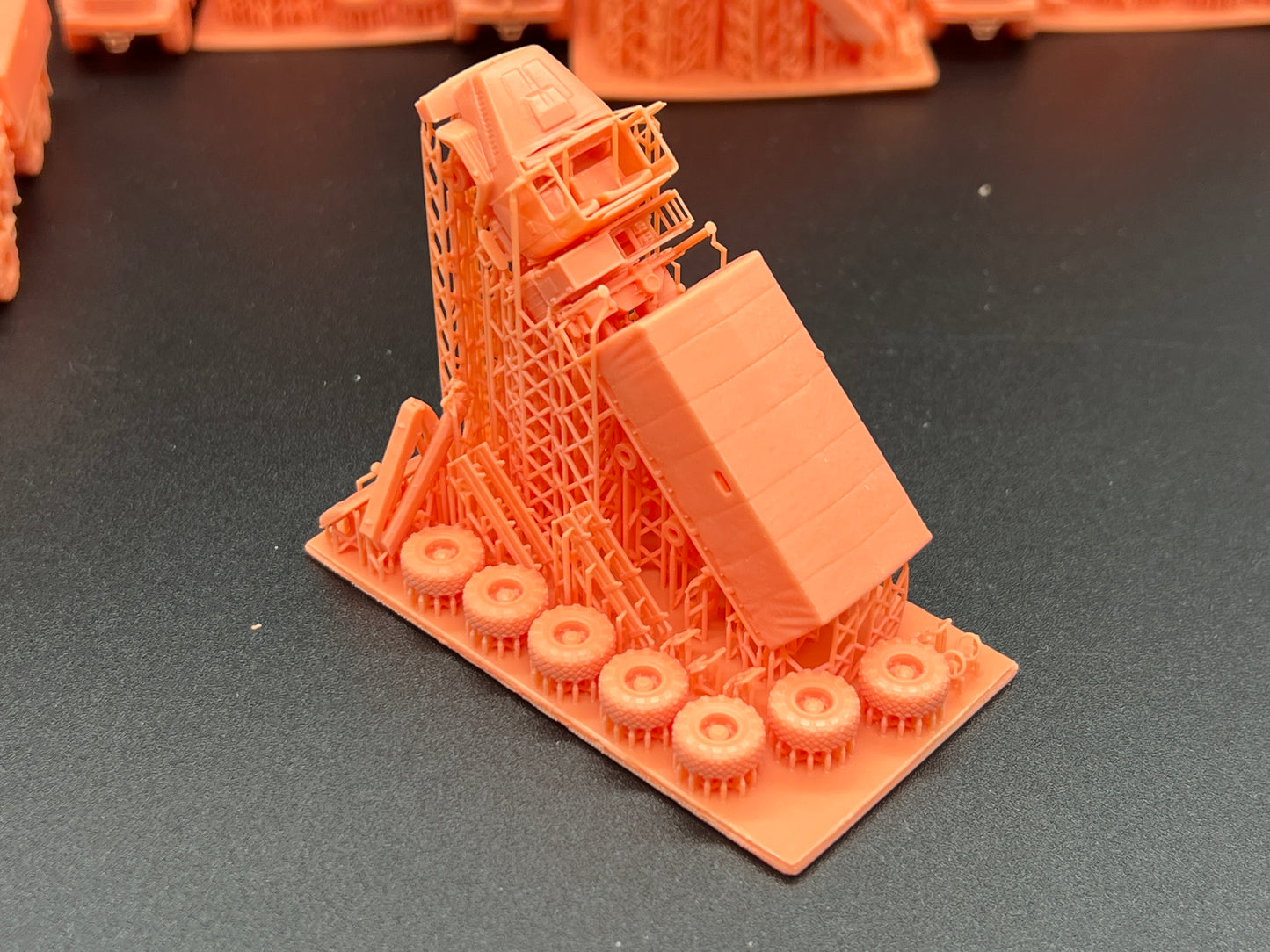 SW 3D resin kit no.1566 1/144 KRAZ 6322 MASTER 03