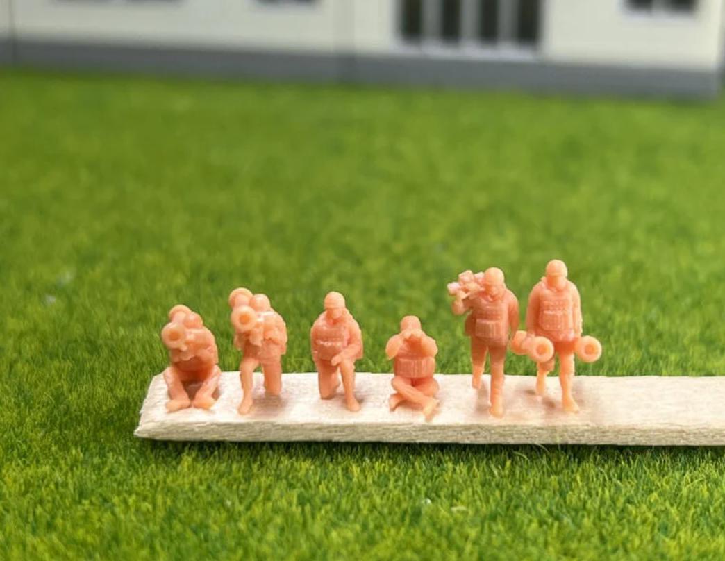 SW 3D resin kit no.1048 1/144 Ukraine Soldiers with Javelin 6in1