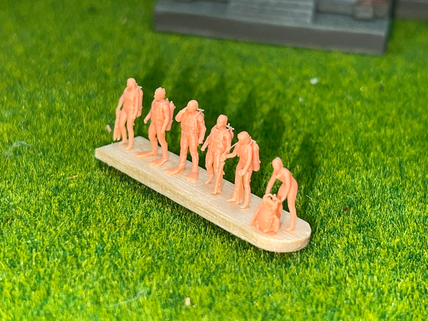 SW 3D resin kit no.1200 1/144 Divers 01
