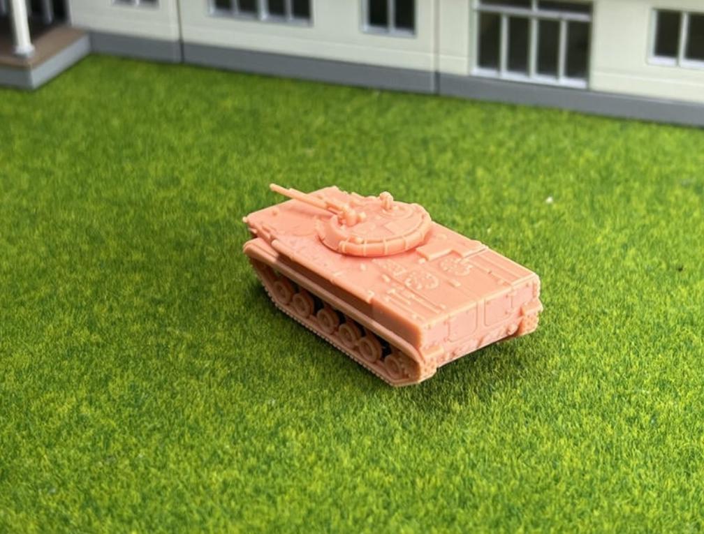 SW 3D resin kit no.998 1/144 BMP-3